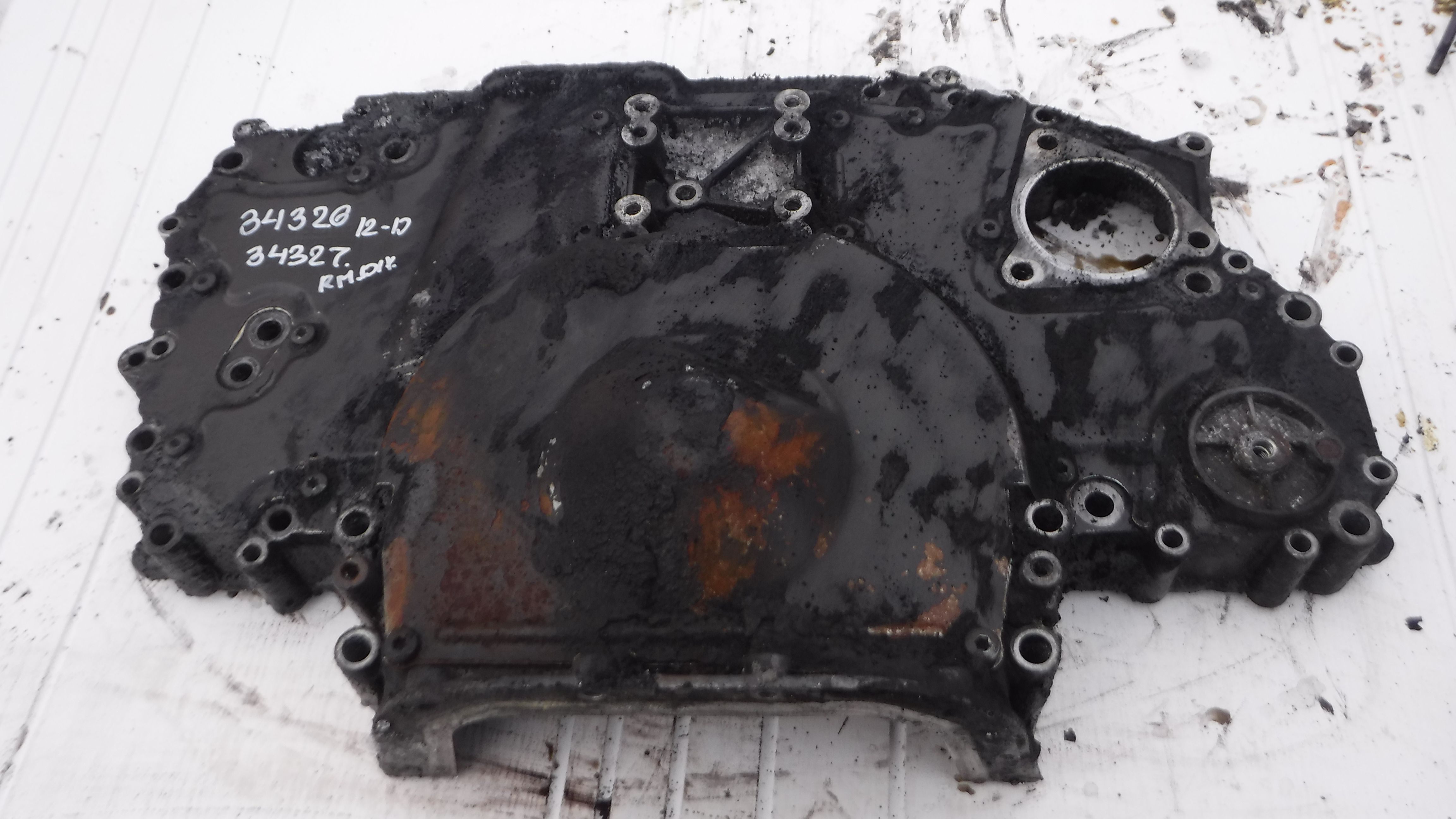 Крышка картер ГРМ нижняя часть 7403165064 3165064 Renault Magnum DXI12 2005